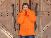 Erhältlich in Größe 2XL, Neonorangener Rollkragenpullover, Bouclé Alpaka-Wolle T2214