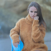 Flauschiger Senf-Mohair-Alpaka-Pullover, handgestrickter, gebürsteter, weicher Oversize-Rollkragenpullover T1951