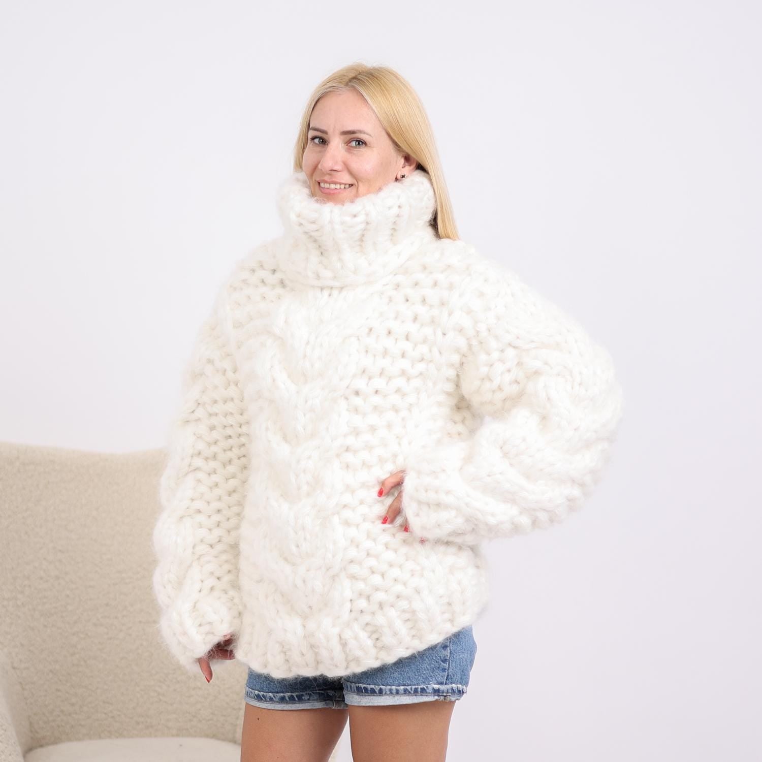 Tiffy Mohair White 20-Strand Cable Turtleneck T1898