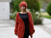Orangener Mohair-Cardigan – handgestrickter Zopfmusterpullover T1141