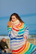 Regenbogen Mohair Pulloverkleid, handgestricktes flauschiges Rollkragen Maxikleid T184