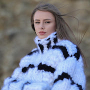 20-fädiger Chunky Mohair-Pullover – Übergroßer handgestrickter schwarz-weißer Zopfmusterpullover T1960