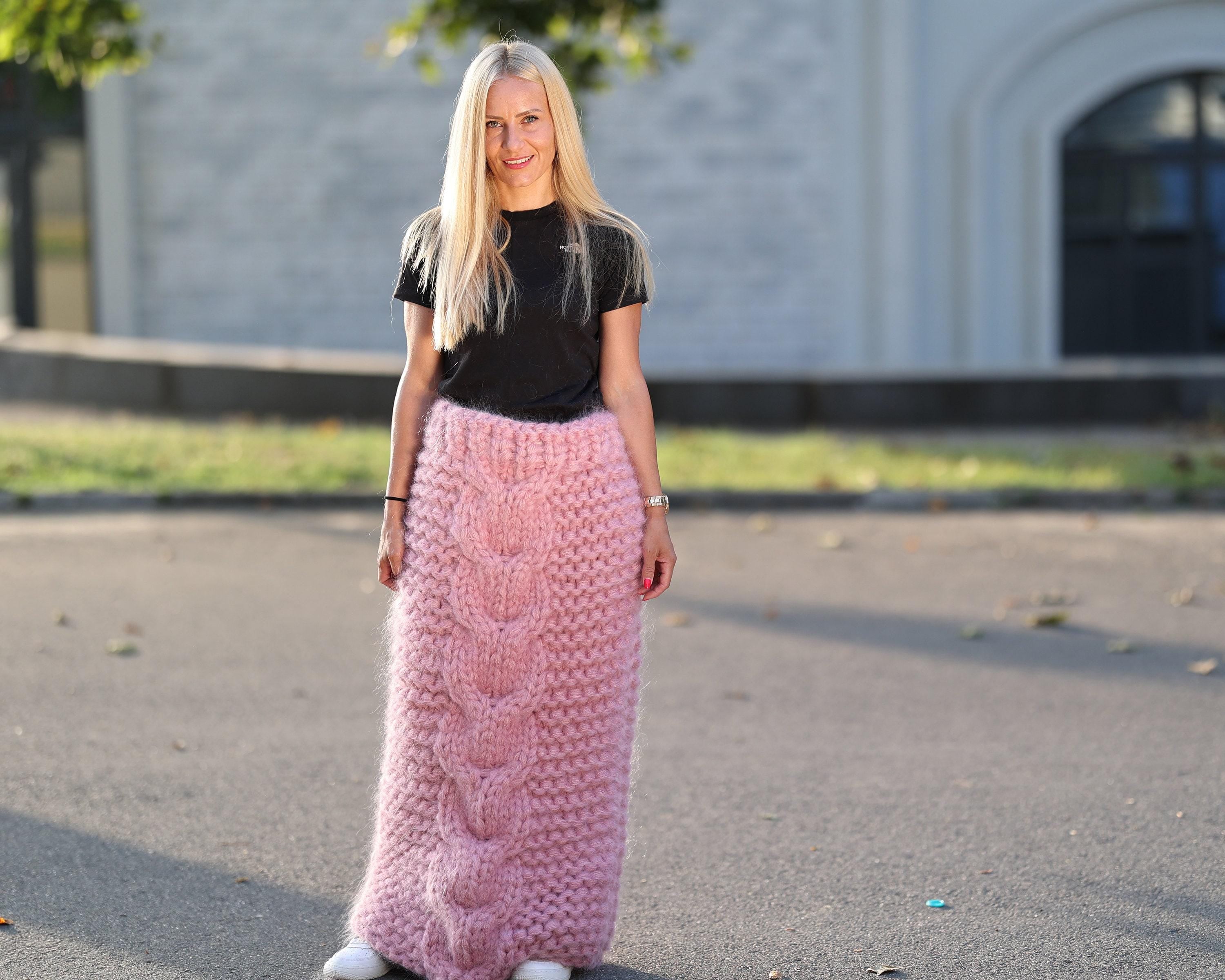 Tiffy Mohair Pink Mohair Cable Knit Maxi Skirt T1454