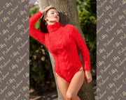Roter Mohair-Catsuit – handgestrickter flauschiger Zopfmuster-Body mit Rollkragen – Grobstrick-Overall – T369