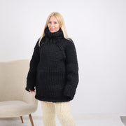 Schwarzer klobiger Merinowollpullover, handgestrickter weicher Dochtgarn-Rollkragenpullover T1899