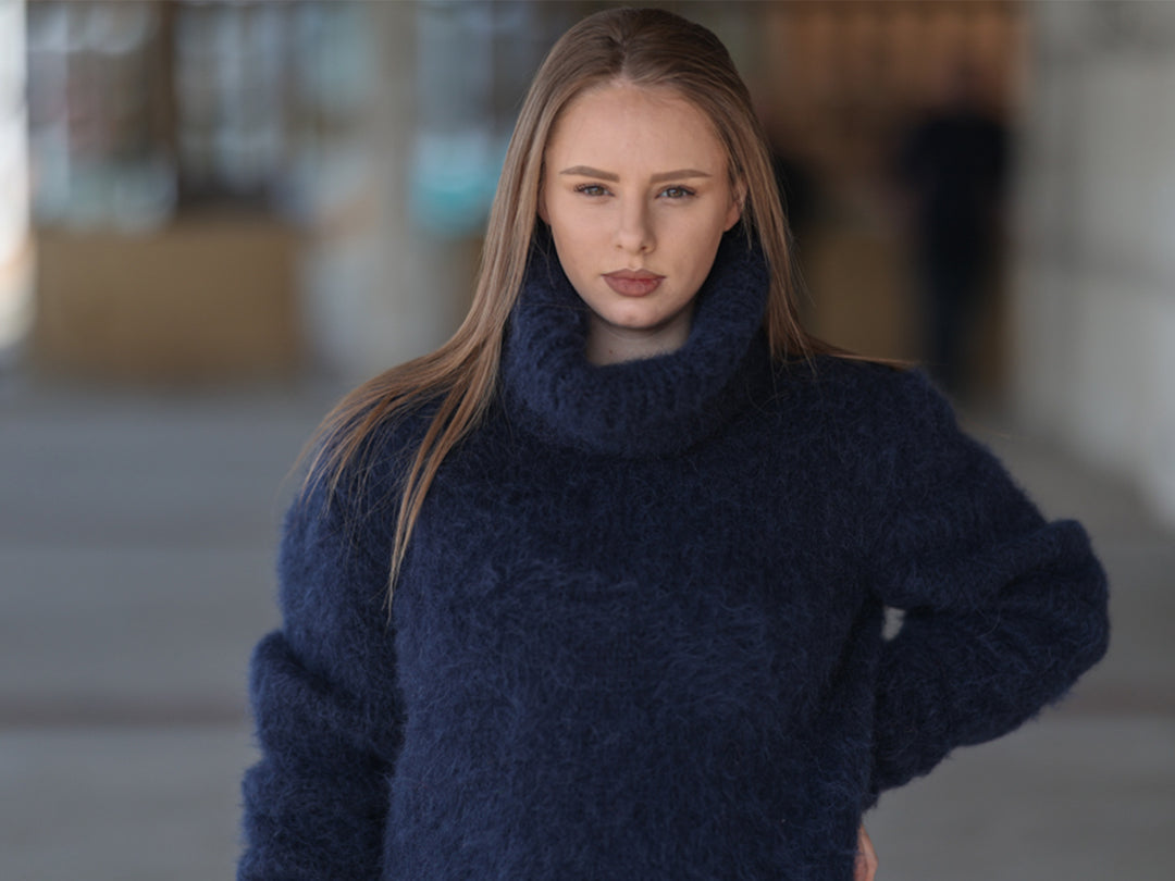 Baby Suri Alpaca Sweater, Fluffy Texture, Hand Knitted Turtleneck, Soft Warm Knit Fit T2218