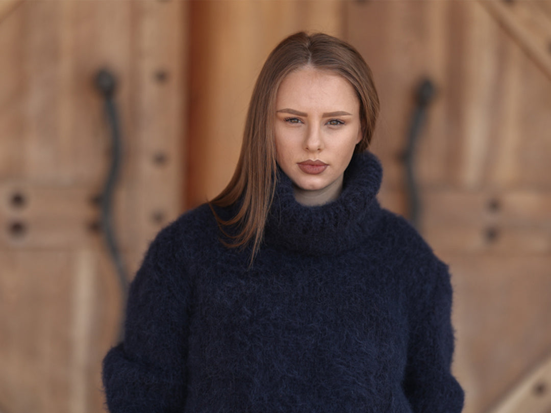 Baby Suri Alpaca Sweater, Fluffy Texture, Hand Knitted Turtleneck, Soft Warm Knit Fit T2218