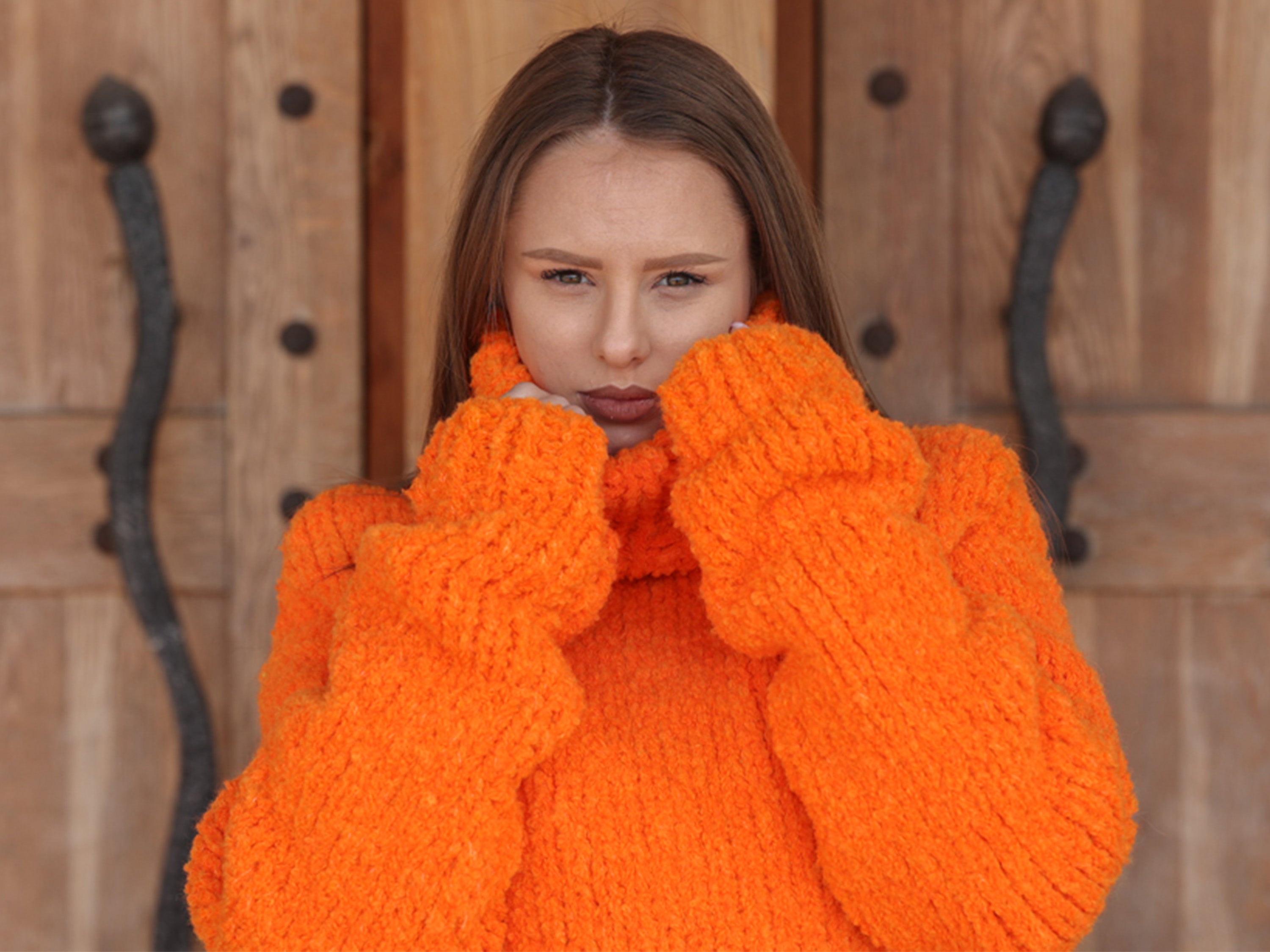 Tiffy Mohair Neon Orange Bouclé Alpaca Turtleneck T2214