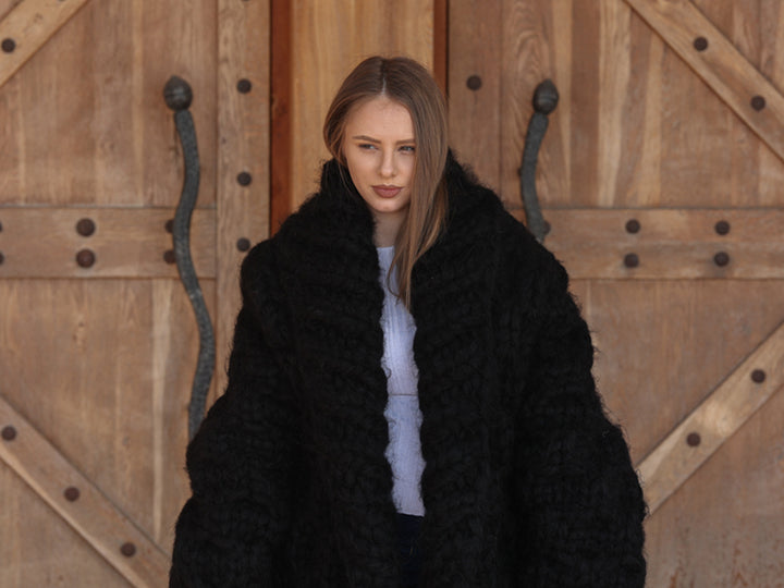 25-Strand Mohair Cardigan with Oversized Collar and Honeycomb Knit Coat T2206