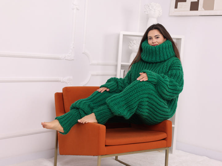 Hand Knitted Green Wool Catsuit, Oversized Ribbed Turtleneck Jumpsuit T2255