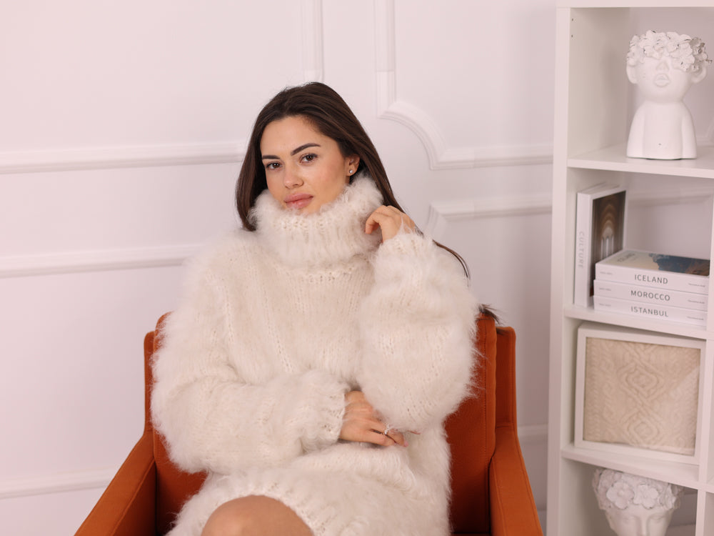 Very Hairy Alpaca Sweater Dress Cream, Hairy Knit Tunic, Oversized Turtleneck T2258