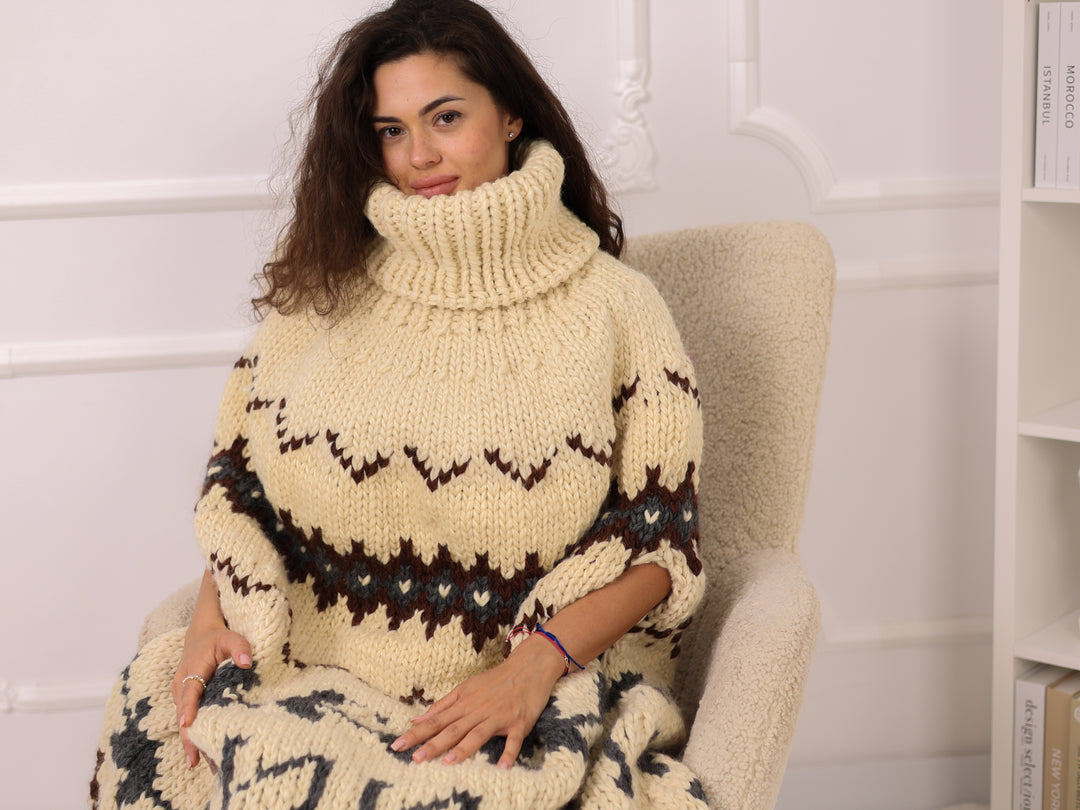 Wool Poncho, Icelandic Pattern Cape, Fringe Hem Turtleneck Winter Wrap Knit T2285