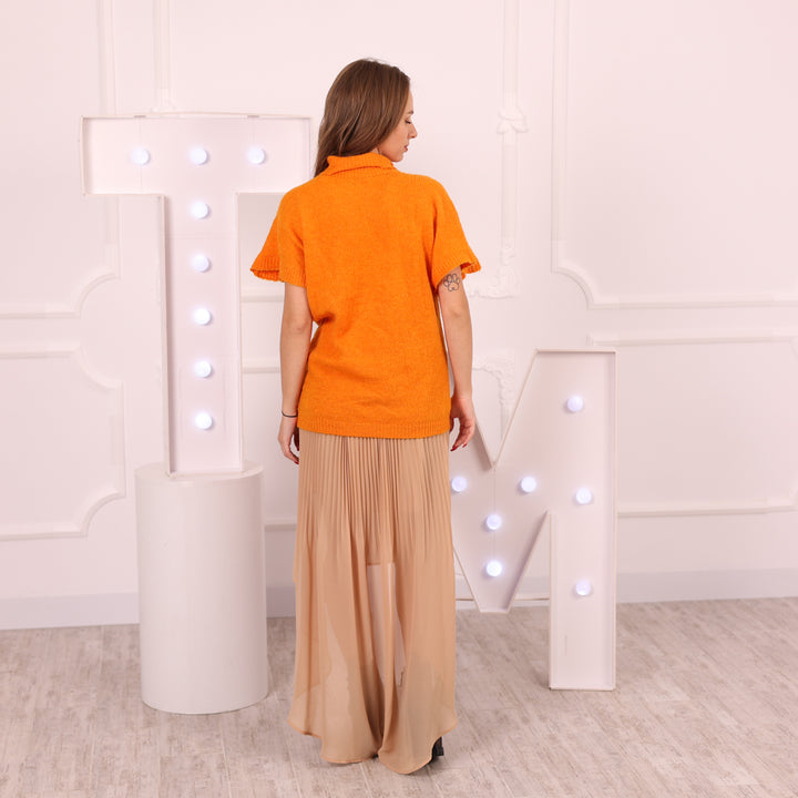 Ready-to-ship orange turtleneck pullover in size 2XL