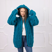 Handgestrickte grobe Wollstrickjacke, Englisches Rippenmuster, Reißverschluss vorne, gemütliches Kapuzendesign, T2075