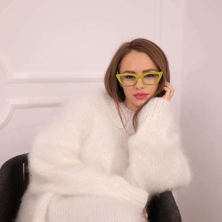 Hand-Knitted White Mohair Sweater – Chunky Fluffy Warm Crewneck Pullover T2142