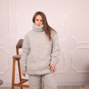 Extra haariger italienischer Kid Mohair Pullover – Handgestrickter, sehr flauschiger Jumper T2136