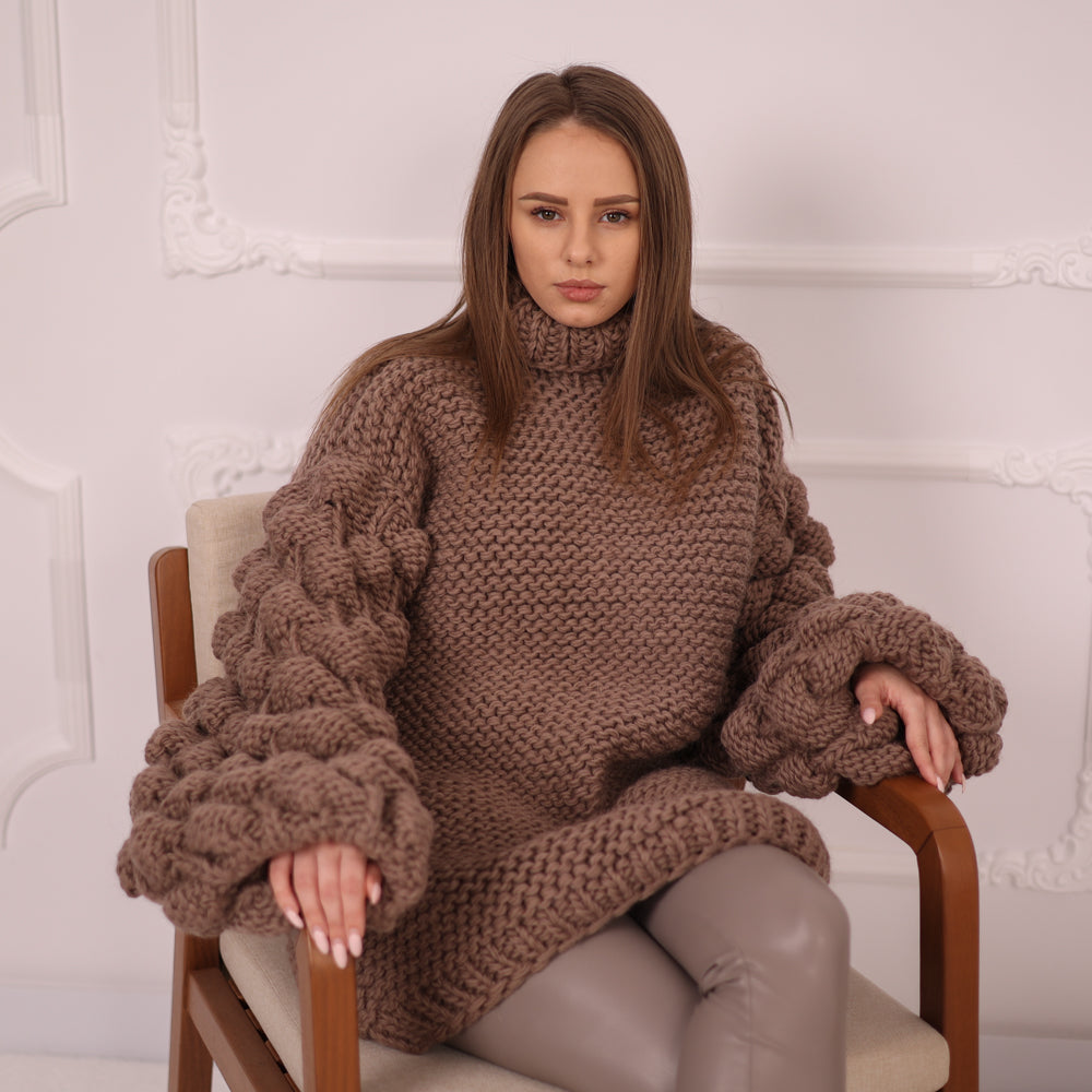 Very Chunky Wool Sweater, Bubble Sleeves, Oversized Fit, Hand Knitted Texture  T2148