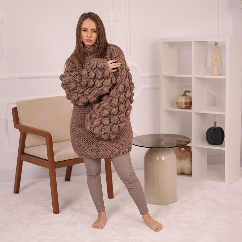 Very Chunky Wool Sweater, Bubble Sleeves, Oversized Fit, Hand Knitted Texture  T2148