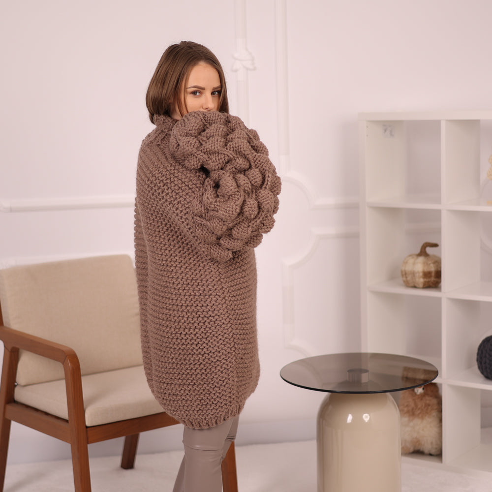Very Chunky Wool Sweater, Bubble Sleeves, Oversized Fit, Hand Knitted Texture  T2148