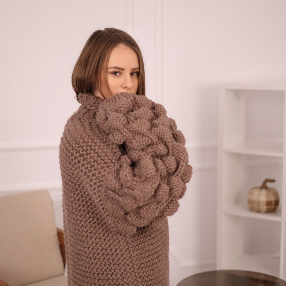 Very Chunky Wool Sweater, Bubble Sleeves, Oversized Fit, Hand Knitted Texture  T2148