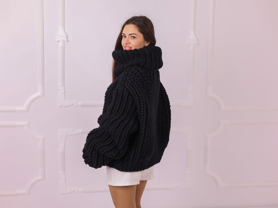 Black 4 kg Wool Fisherman Rib Cropped Oversized Turtleneck Sweater T2328