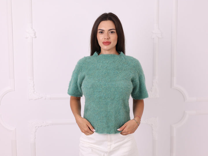 Green yak blend sweater, detailed front fit