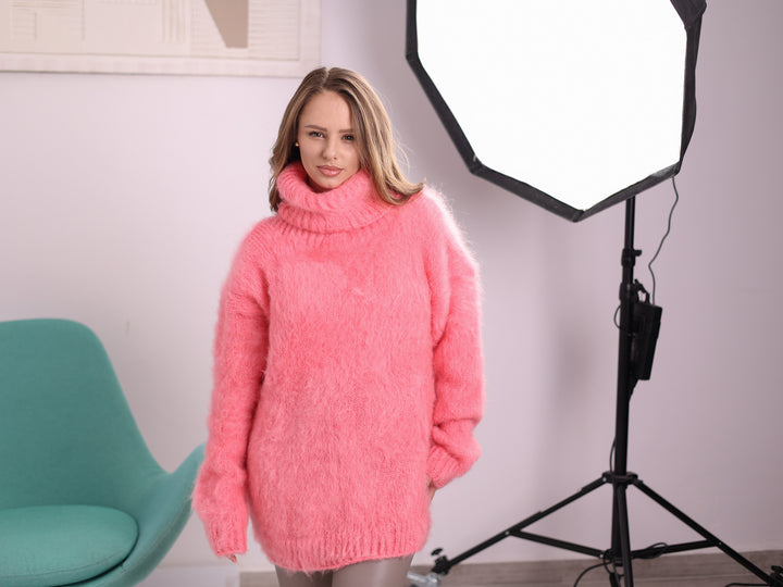 Pink Kid Mohair turtleneck sweater T2379 front studio view