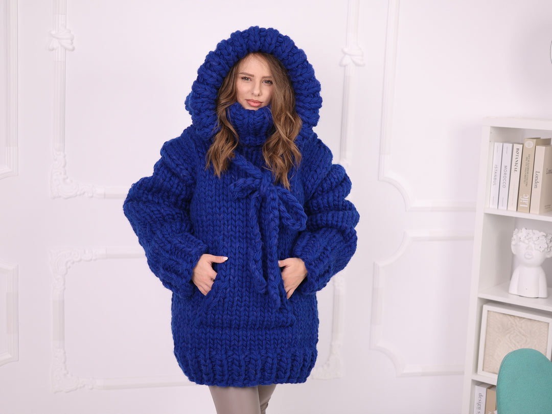 Blue extra chunky wool alpaca hooded sweater T2384 front standing view