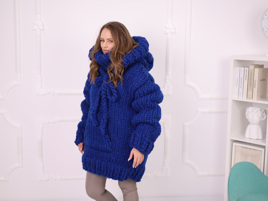 Blue extra chunky wool alpaca hooded sweater T2384 side standing view