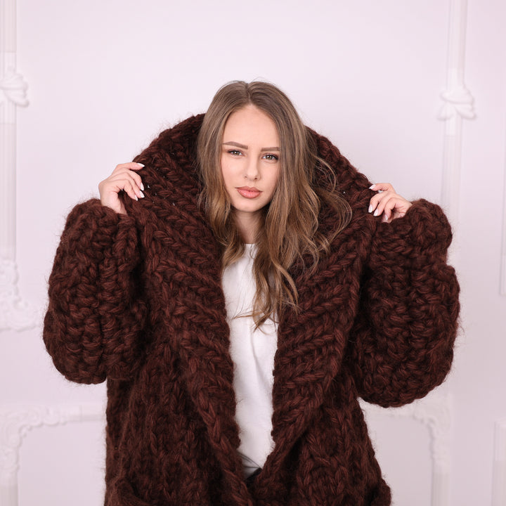 Brown chunky cardigan T2389 textured knit and toggle detail