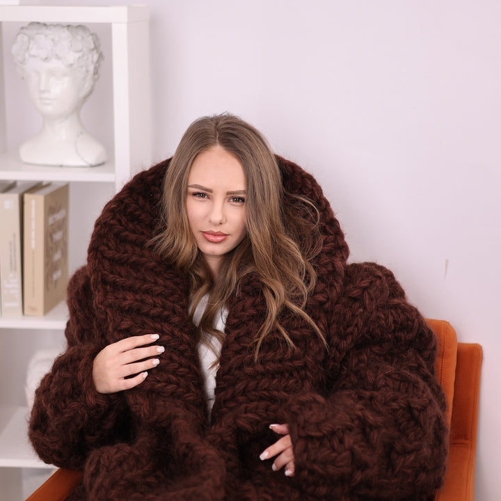 Brown wool mohair cardigan T2389 collar and textured knit close-up