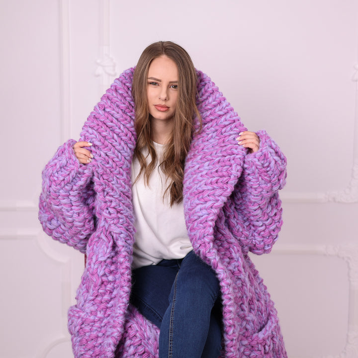 Pink lilac extra chunky cardigan T2390 close front view