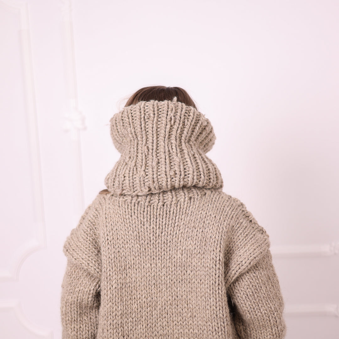 Beige chunky 100 percent wool neck warmer T2393 back view