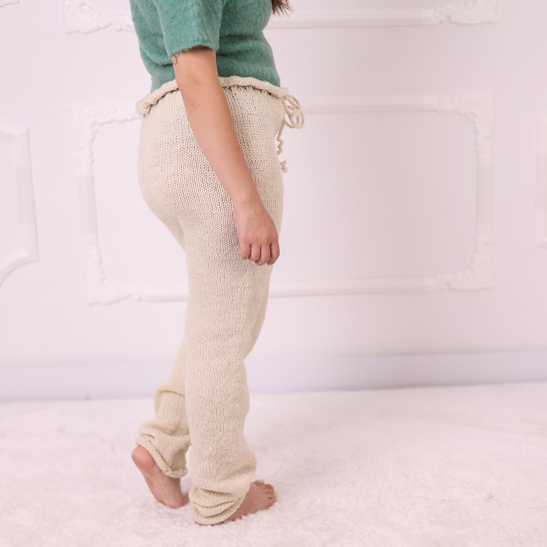 T2394 natural raw wool knit trousers side view