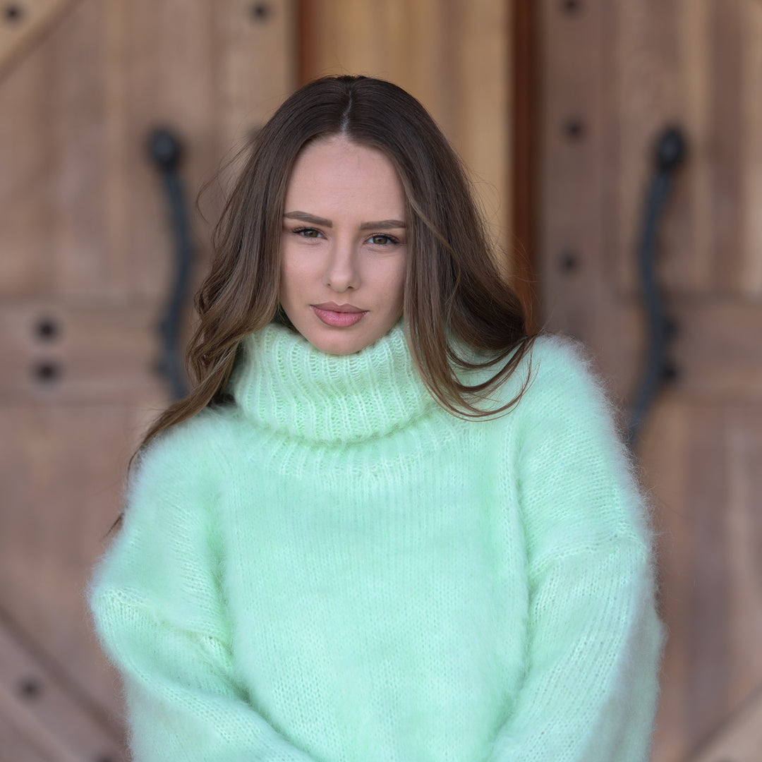 Pale mint green Kid Mohair oversized turtleneck sweater T2410 turtleneck close-up