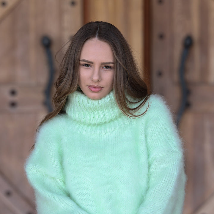 Pale mint green Kid Mohair oversized turtleneck sweater T2410 turtleneck close-up