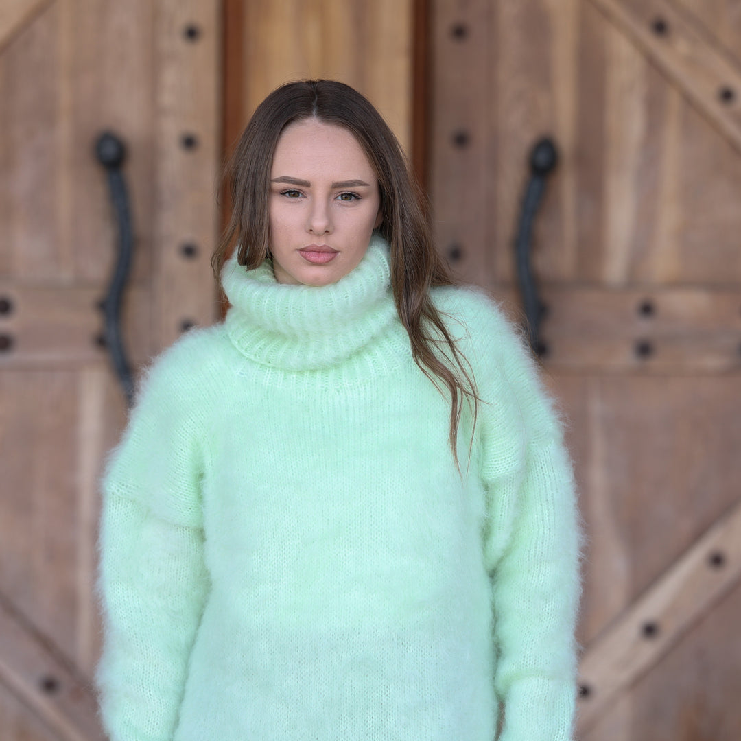 Pale mint green Kid Mohair oversized turtleneck sweater T2410 upper body front