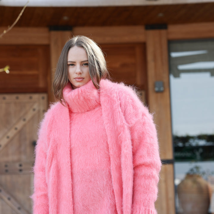 Bright pink Kid Mohair oversized maxi cardigan T2411 front portrait with layered knit