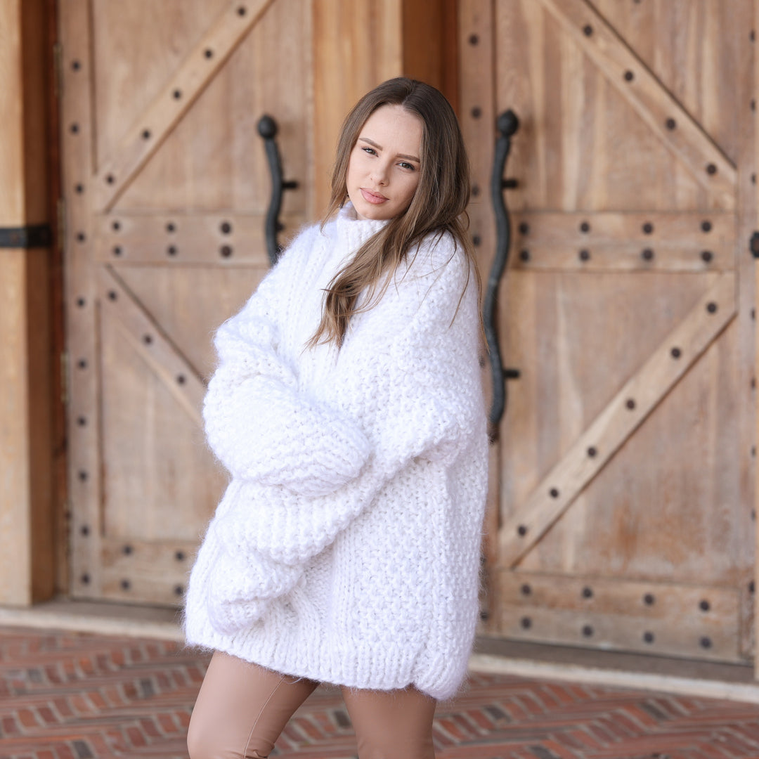 White longhaired mohair oversized cable knit turtleneck sweater T2425