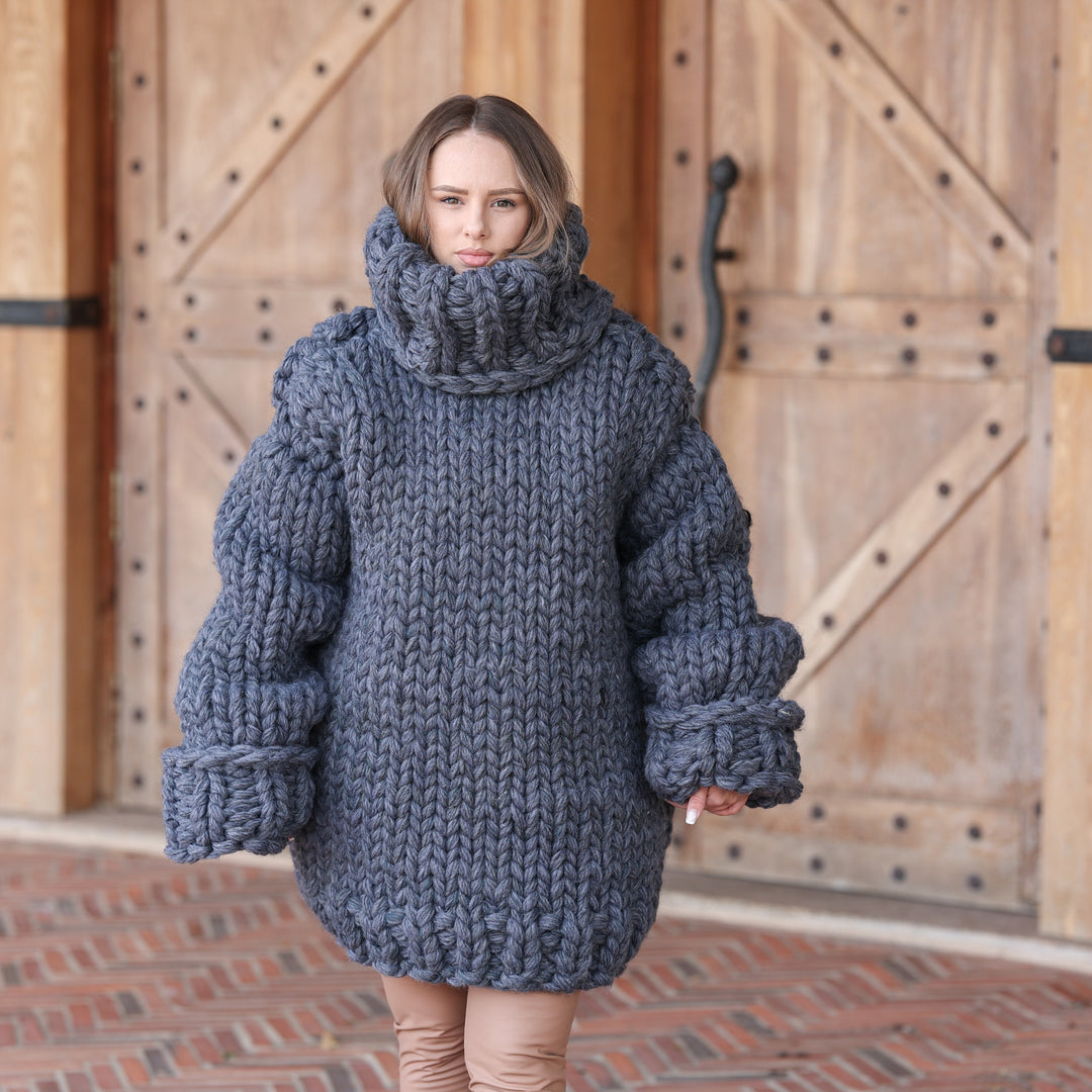 Gray 14-strand chunky 100% soft wool oversized turtleneck sweater T2427 view 3