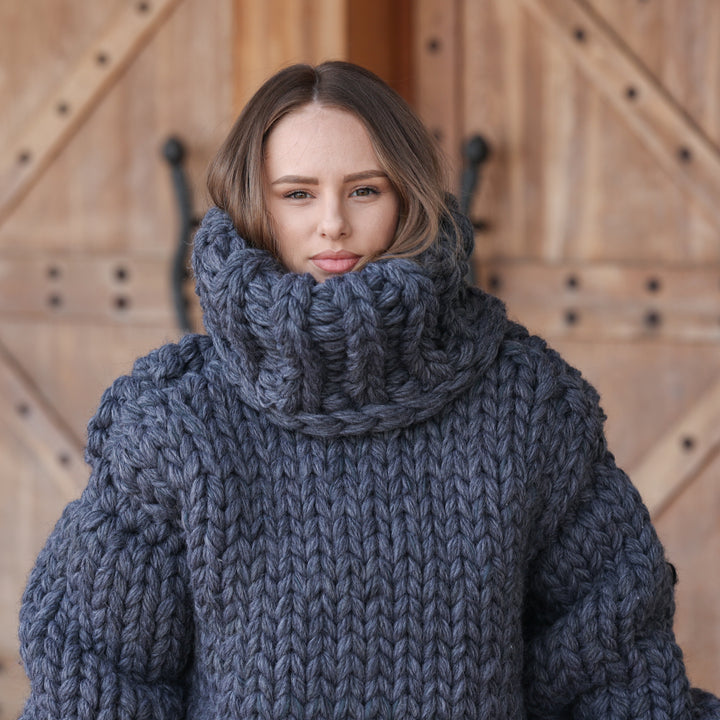 Gray 14-strand chunky 100% soft wool oversized turtleneck sweater T2427 view 4