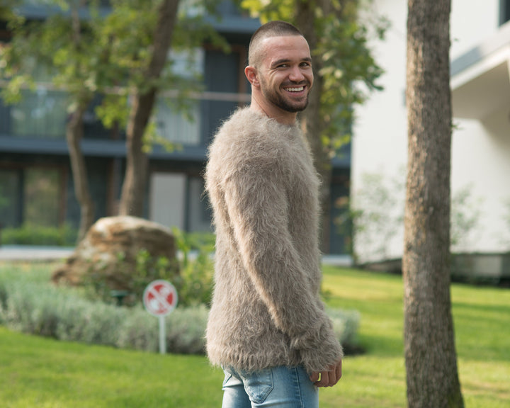 Fluffy Suri Alpaca Sweater – Hand-Knitted Fuzzy Long-Haired Yarn Jumper, Non-Mohair T870M