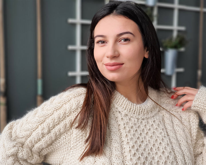 100 % Alpaca sweater , Super soft and chunky Cable knit sweater T931