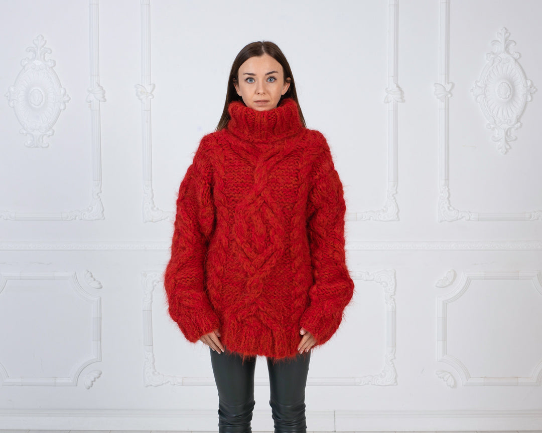 Super Soft Suri Alpaca Sweater – 6-Strand Chunky Hand-Knitted Pullover T991M