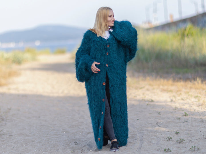 Chunky Suri Alpaca Coat – Hand Knitted Fluffy Long Haired Cardigan T1088