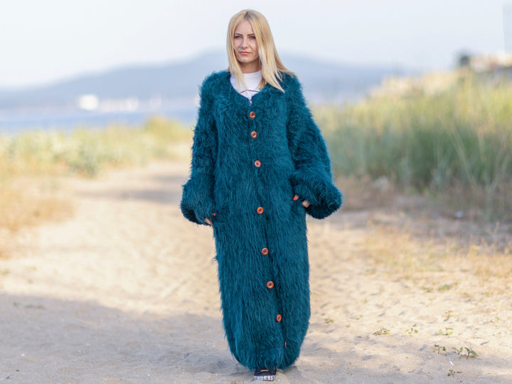 Chunky Suri Alpaca Coat – Hand Knitted Fluffy Long Haired Cardigan T1088