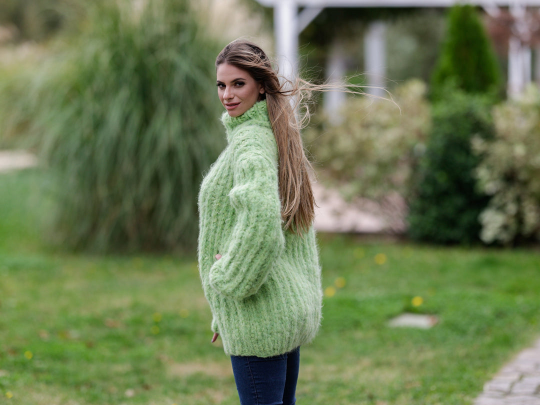 12-Strand Baby Alpaca Sweater, Hand Knitted Extra Soft Chunky English Rib Pullover T1133