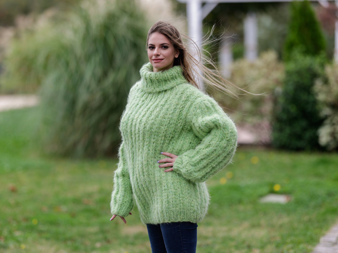 12-Strand Baby Alpaca Sweater, Hand Knitted Extra Soft Chunky English Rib Pullover T1133