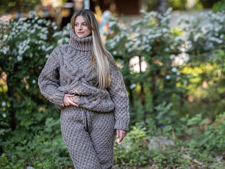 Chunky Wool Knit Pants, Hand Knitted Raw Itchy Wool Joggers for Women T1196