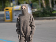 Beige Yak-Catsuit – Handgestrickter Ganzkörperanzug Overall mit Sturmhaube, Fäustlingen und Socken T1289